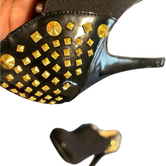 Bongo zip up gold studded Y2K black closed toes high heel size 9 - Picture 2 of 7